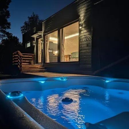 By Hossaville Villa Hossa